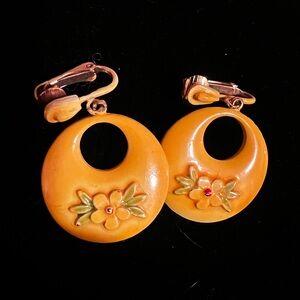 1950s ART yellow floral clip ons. Vintage and really cool!